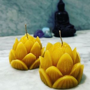FREE SHIPPING 100% Natural Organic Beeswax Lotus Flower Candles.